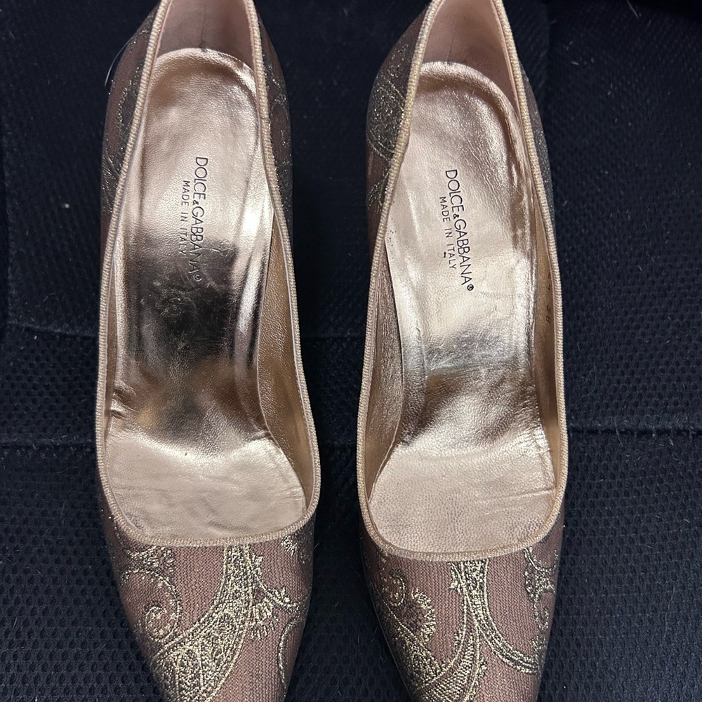 Dolce & Gabbana Brown and Gold Heels with Elegant Design